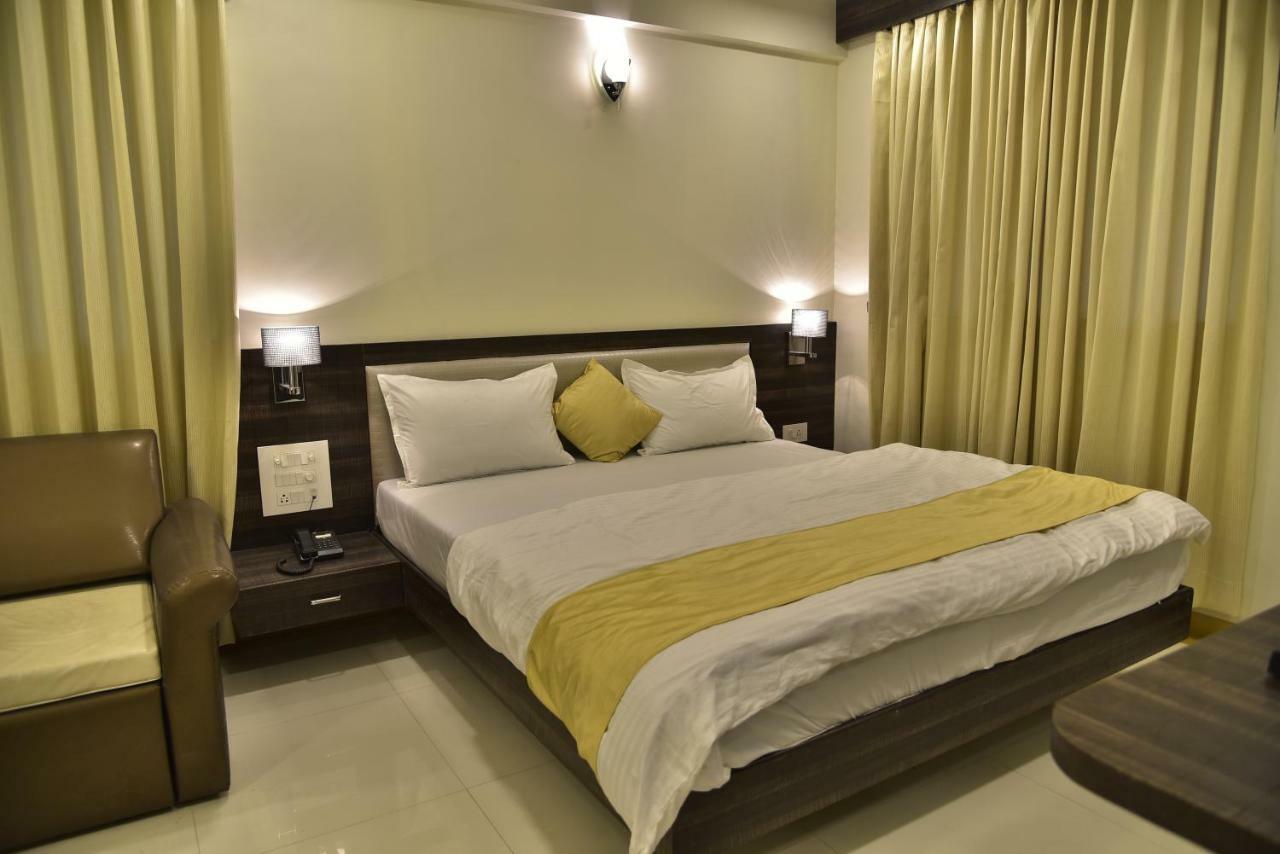 Fabexpress Time Square Hotel Thane Ngoại thất bức ảnh
