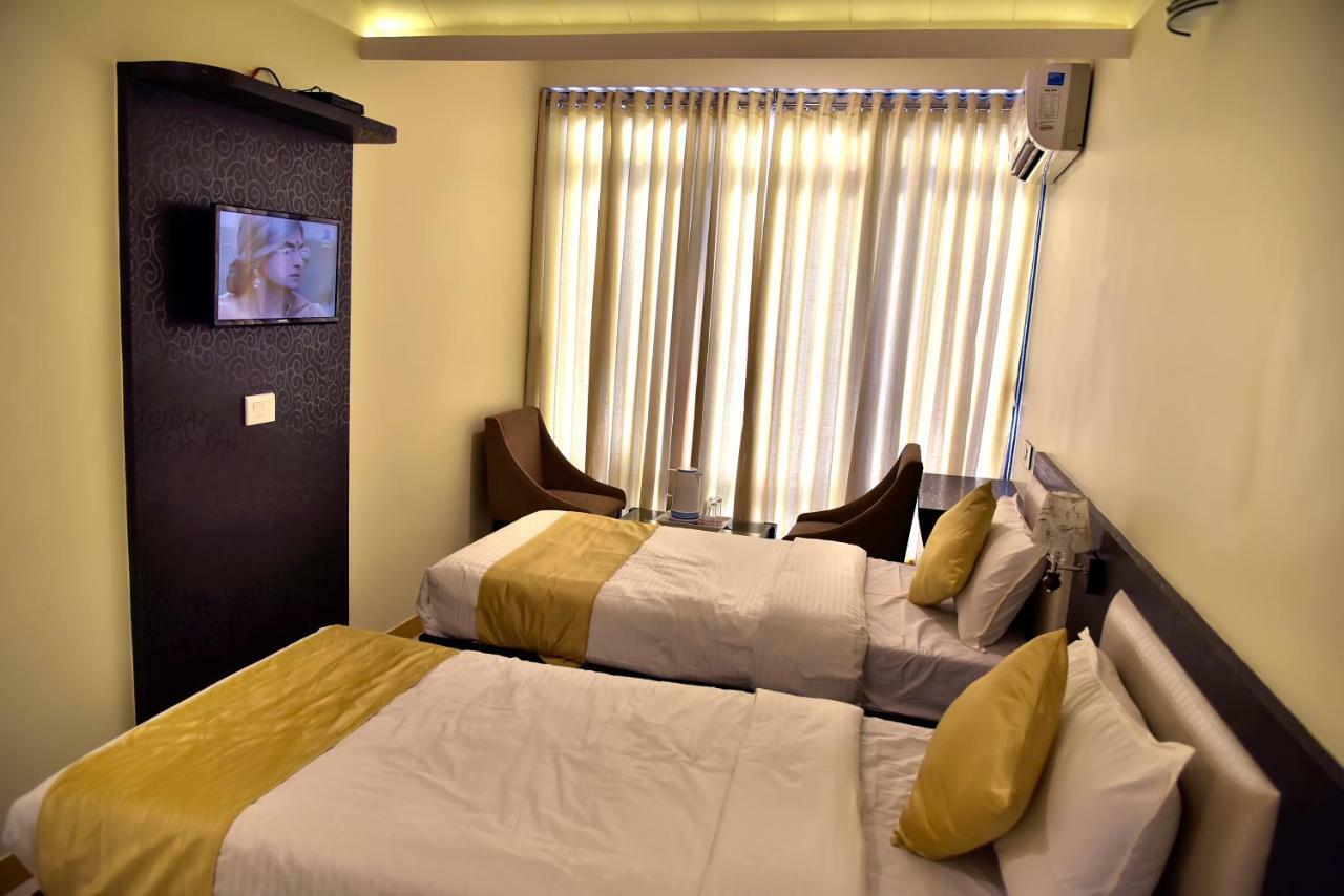 Fabexpress Time Square Hotel Thane Ngoại thất bức ảnh