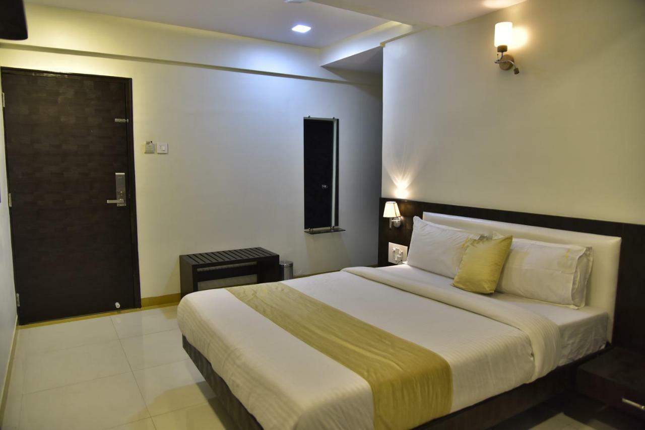 Fabexpress Time Square Hotel Thane Ngoại thất bức ảnh