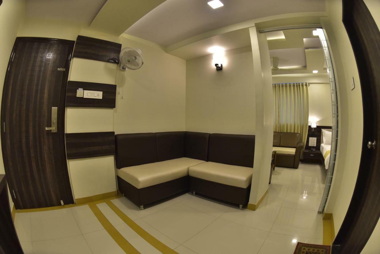 Fabexpress Time Square Hotel Thane Ngoại thất bức ảnh